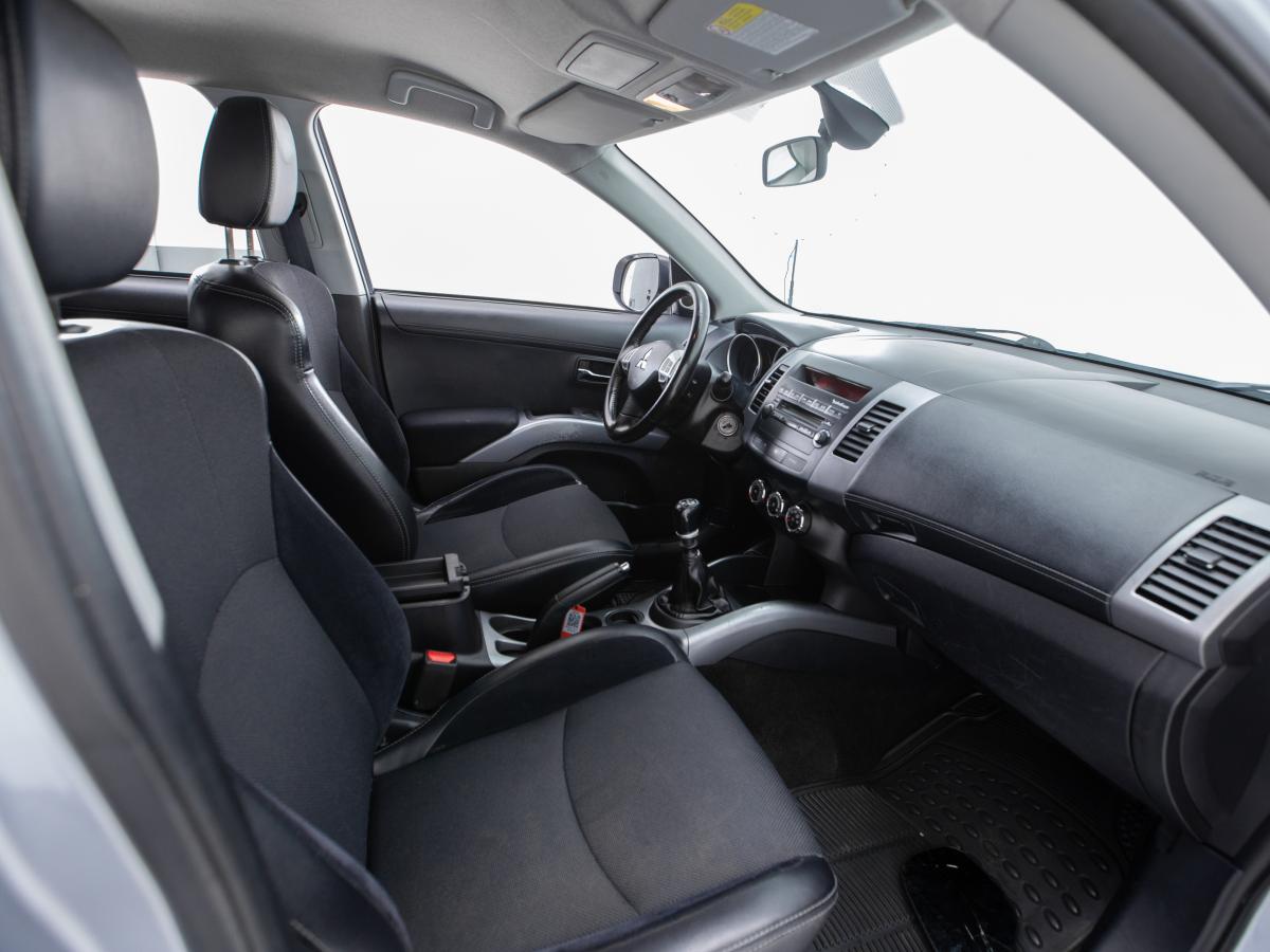 mitsubishi-outlander-2012-diesel-2268cc