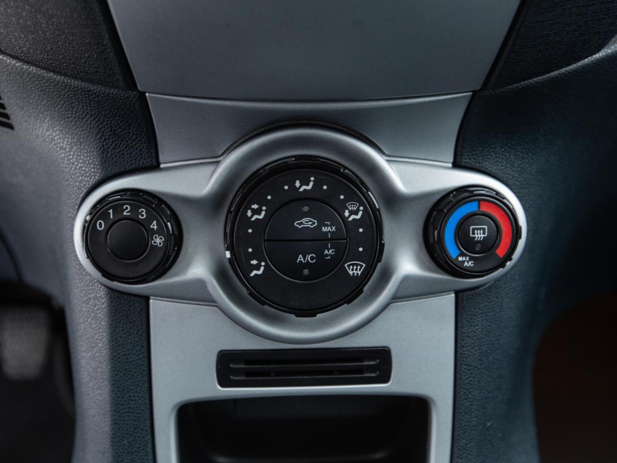 ford-fiesta-2012-gasolina-1242cc