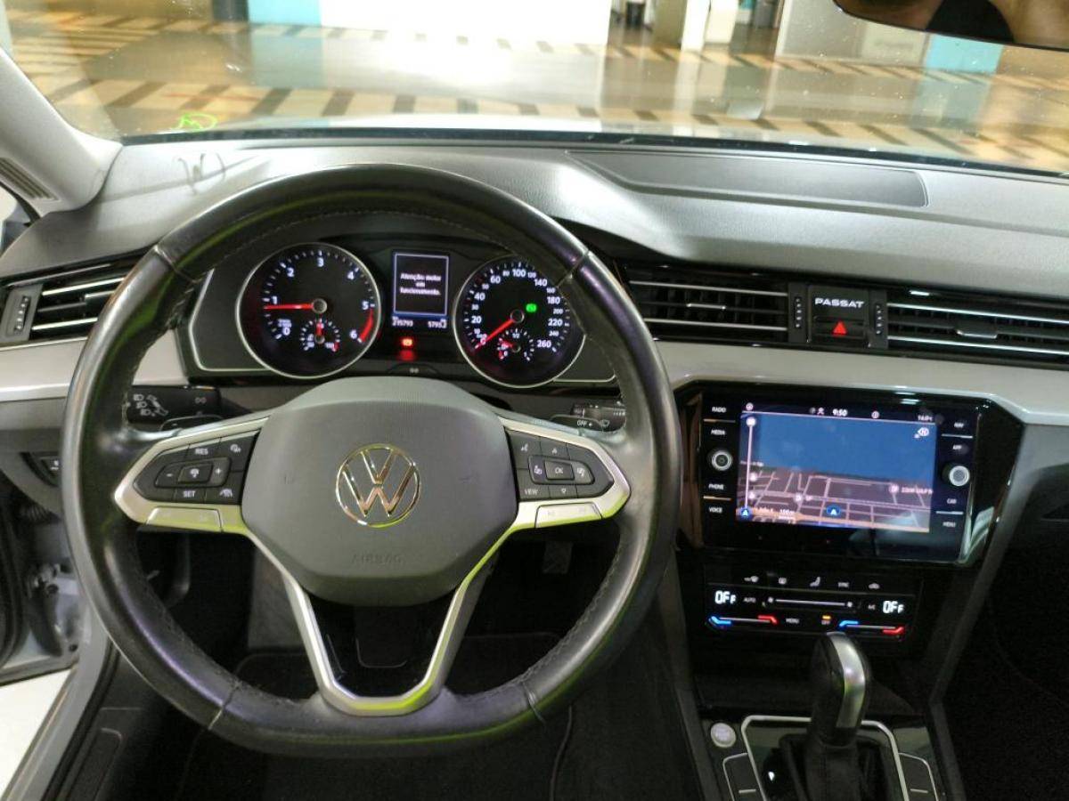 volkswagen-passat-variant-2022-diesel-1968cc