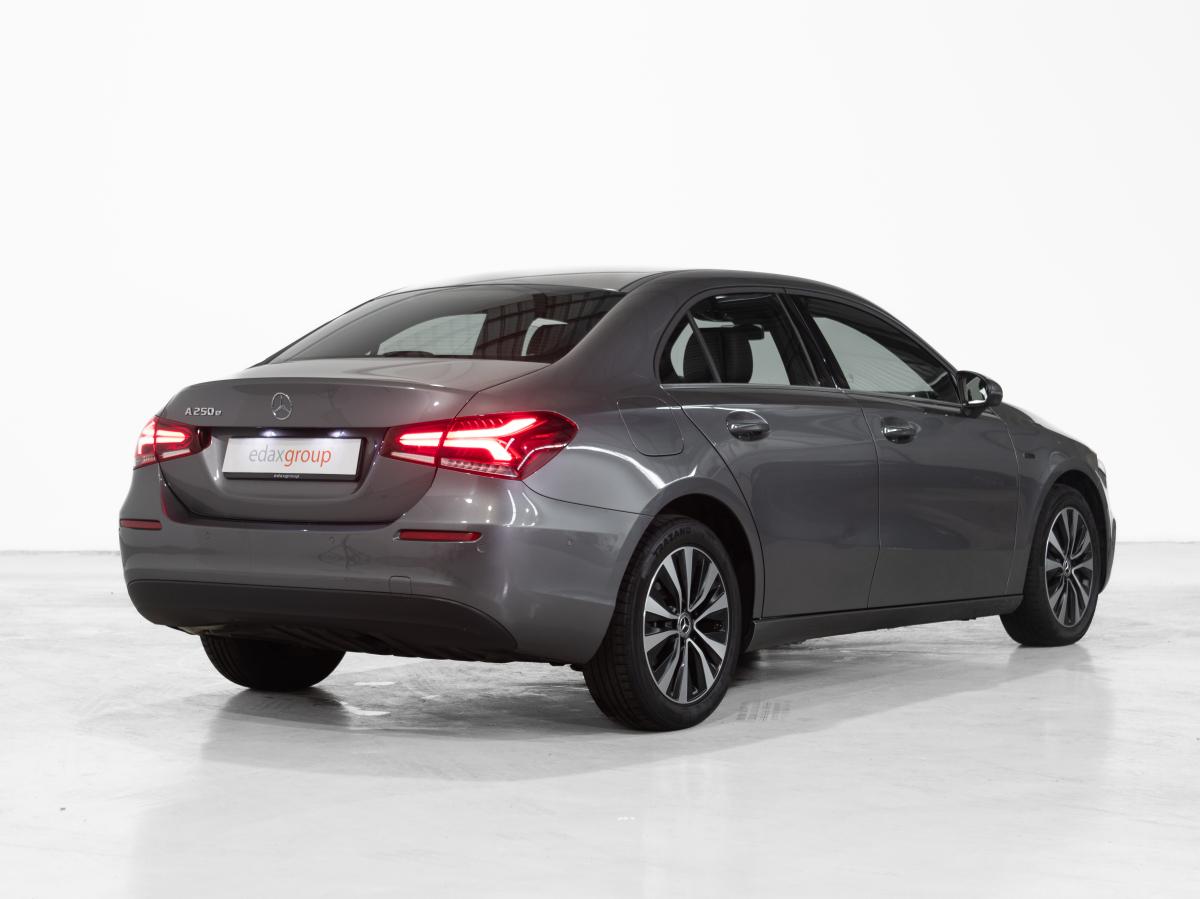 mercedes-benz-classe-a-2021-hibrido-a-gasolina-1332cc