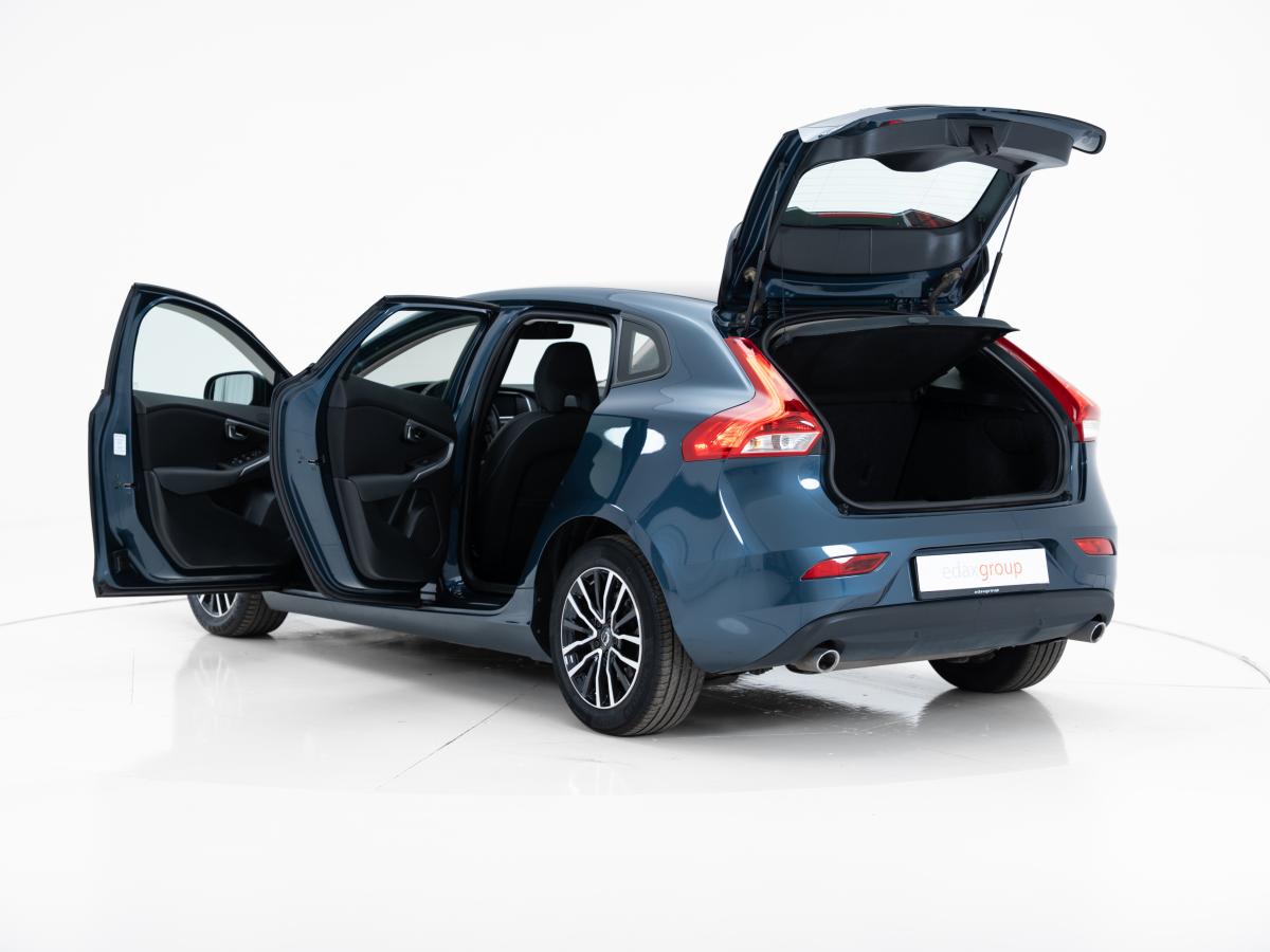volvo-v40-2019-diesel-1969cc