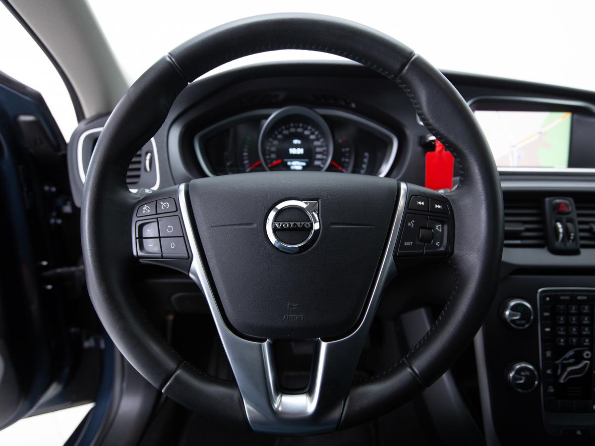 volvo-v40-2019-diesel-1969cc