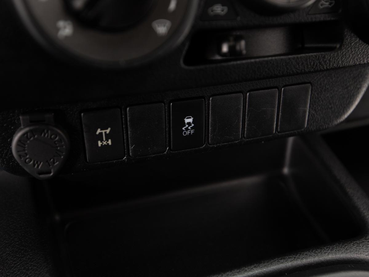 toyota-hilux-2020-diesel-2393cc