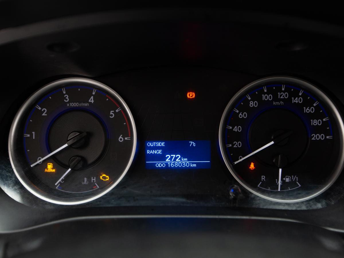 toyota-hilux-2020-diesel-2393cc