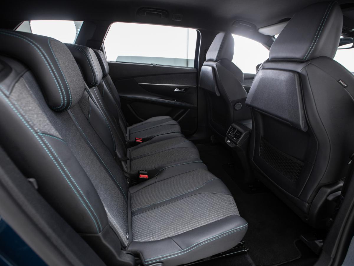 peugeot-5008-2023-diesel-1499cc