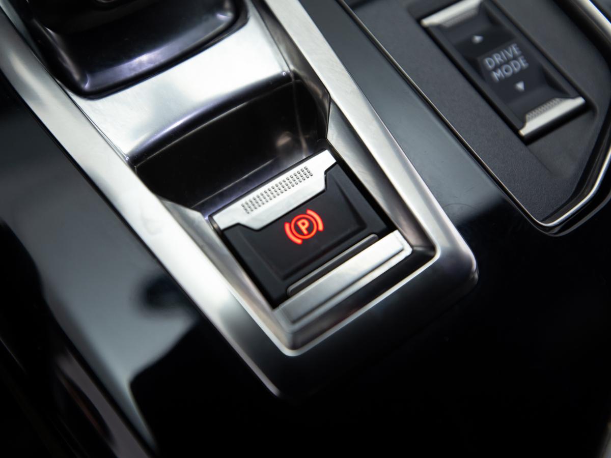 peugeot-5008-2023-diesel-1499cc