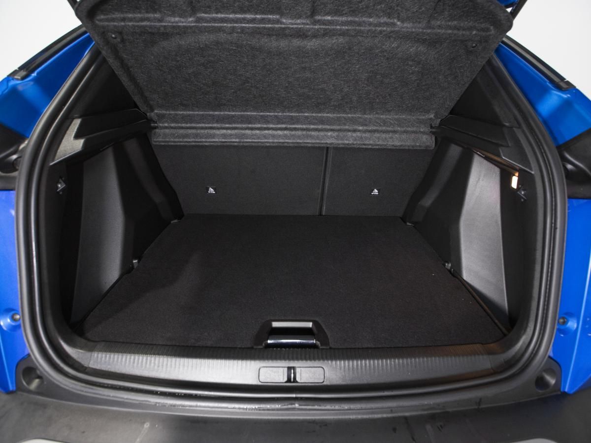 peugeot-2008-2024-gasolina-1199cc