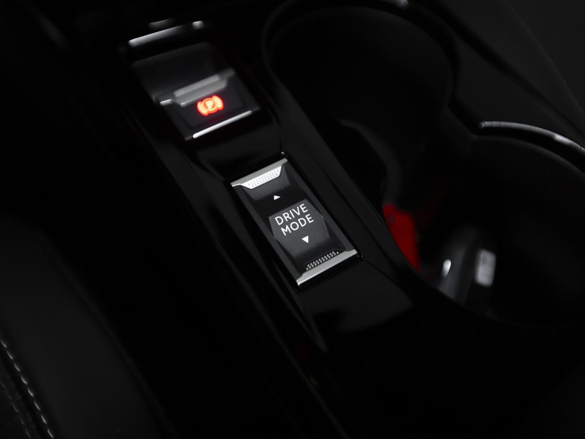 peugeot-2008-2024-gasolina-1199cc