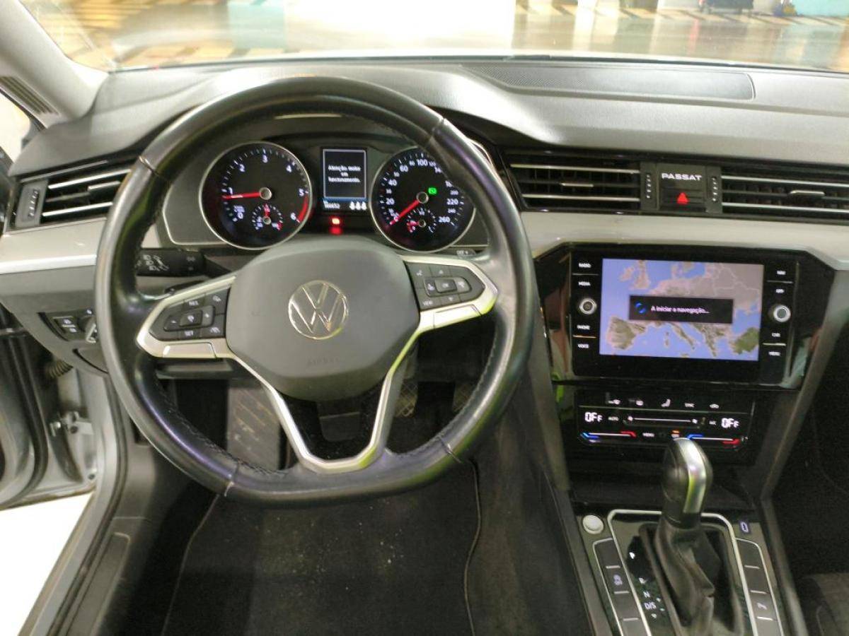 volkswagen-passat-variant-2021-diesel-1968cc
