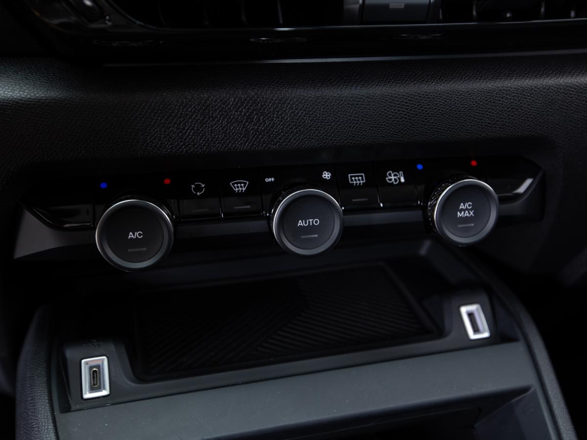 citroen-c4-2024-gasolina-1199cc