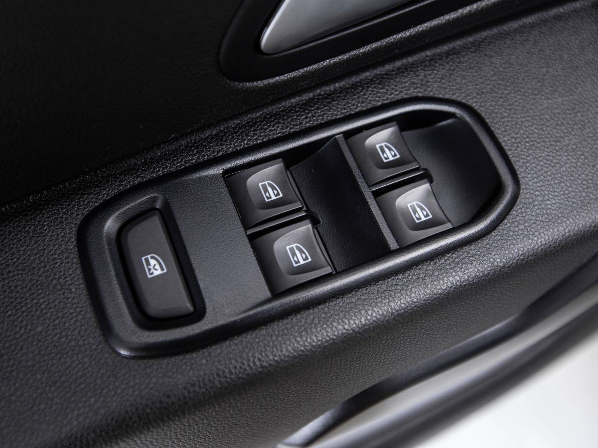 dacia-duster-2023-gpl-999cc