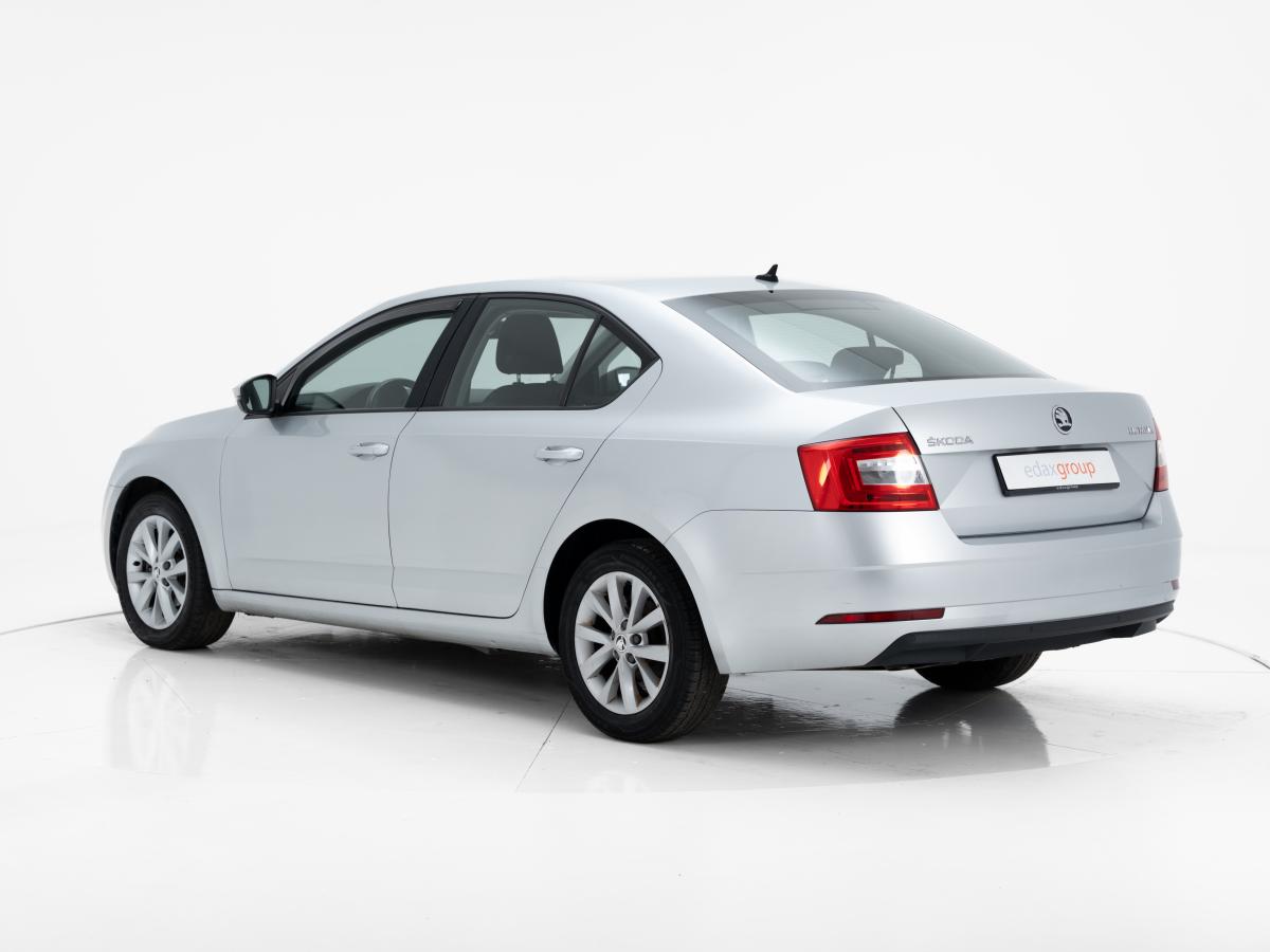 skoda-octavia-2019-diesel-1598cc