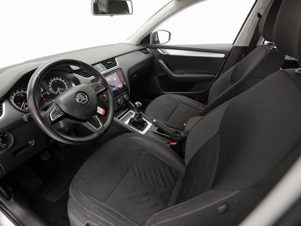 skoda-octavia-2019-diesel-1598cc