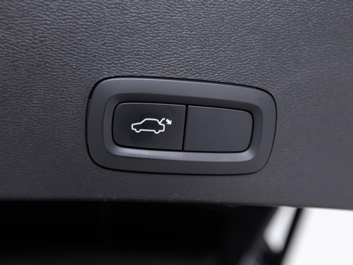 volvo-xc40-2019-diesel-1969cc
