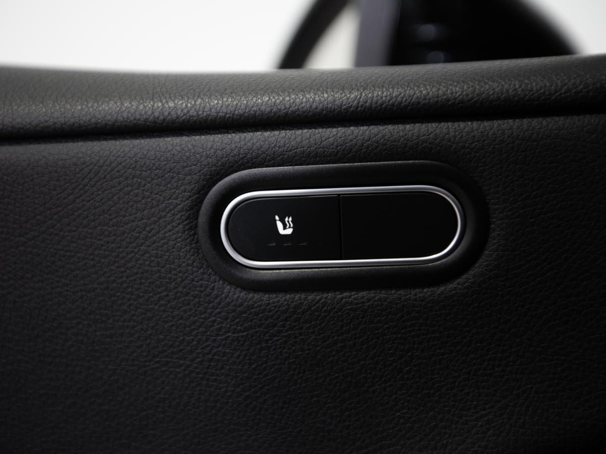 mercedes-benz-classe-a-2023-hibrido-a-gasolina-1332cc