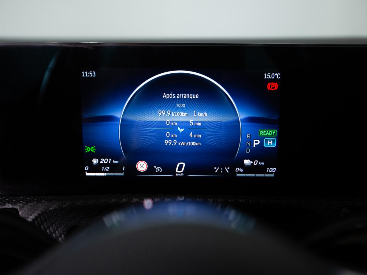 mercedes-benz-classe-a-2023-hibrido-a-gasolina-1332cc