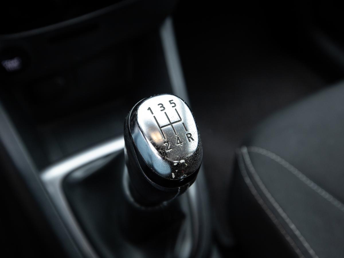 renault-clio-sport-tourer-2016-diesel-1461cc