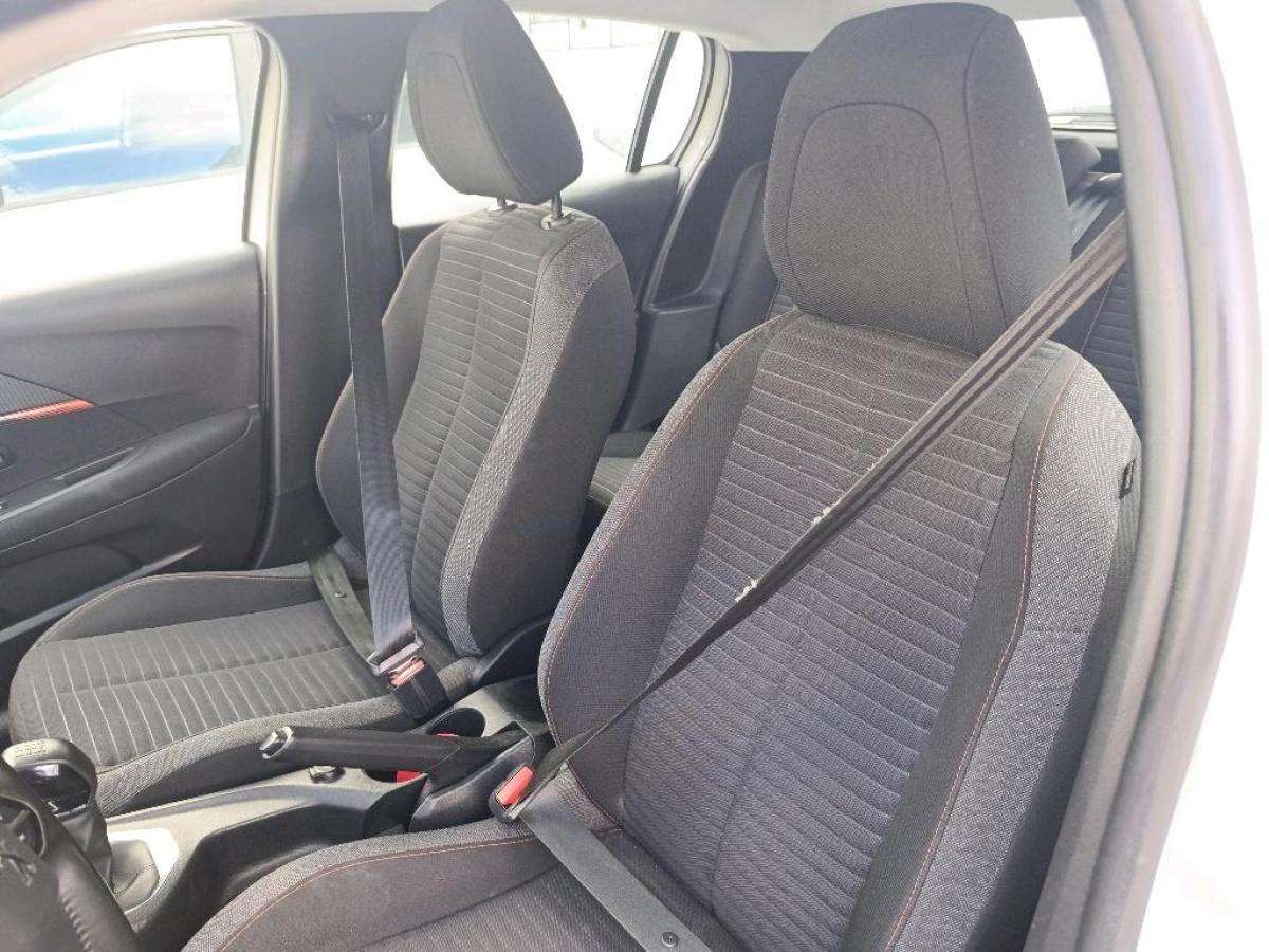 peugeot-208-2021-gasolina-1199cc