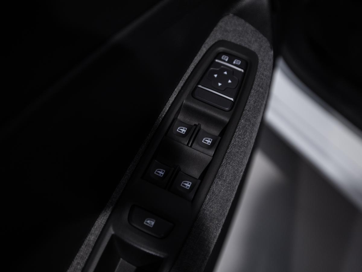 renault-zoe-2020-eletrico-0cc
