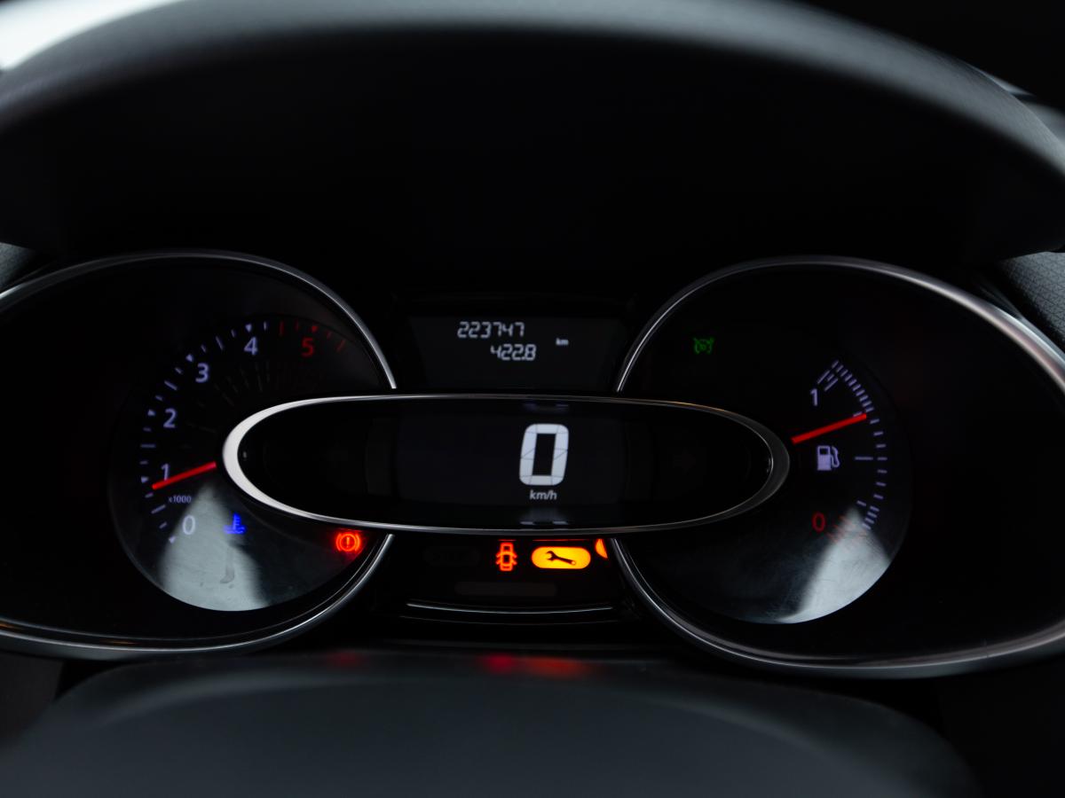 renault-clio-sport-tourer-2018-diesel-1461cc