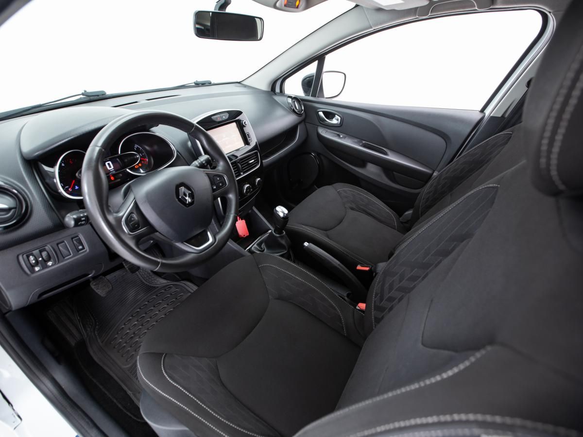 renault-clio-sport-tourer-2018-diesel-1461cc