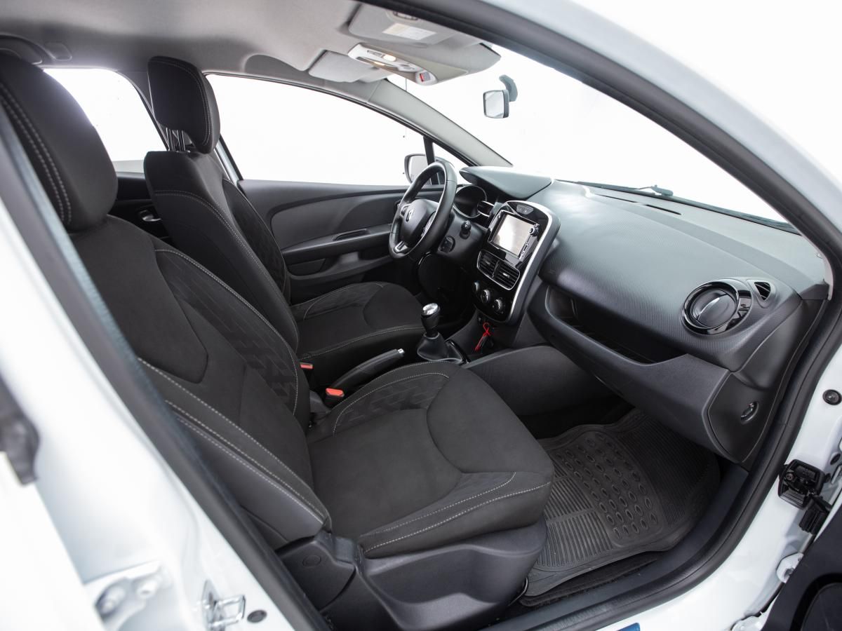 renault-clio-sport-tourer-2018-diesel-1461cc