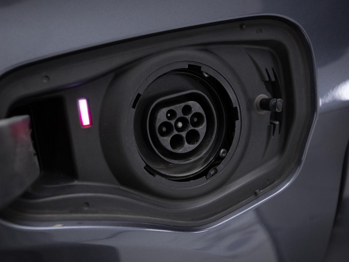 bmw-x1-2021-hibrido-a-gasolina-1499cc