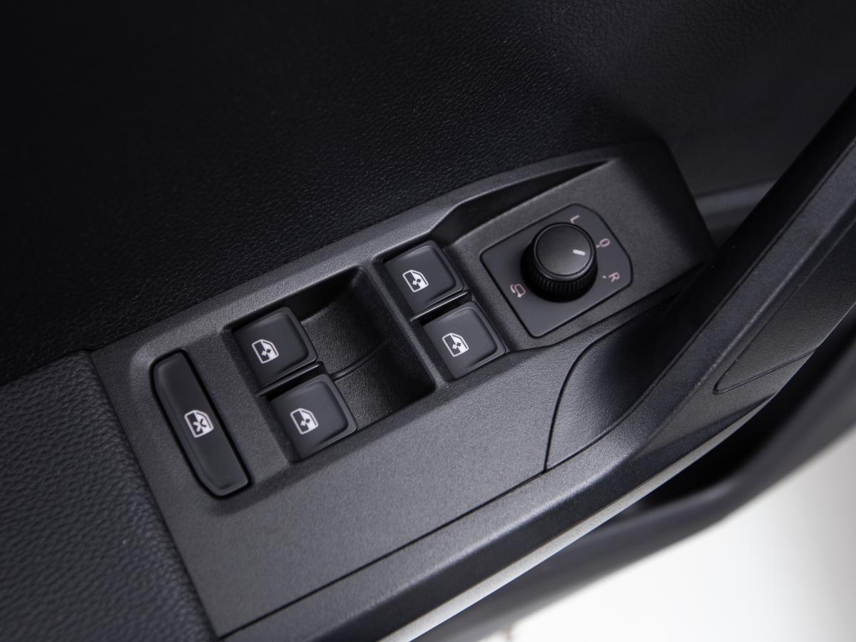 seat-arona-2019-diesel-1598cc