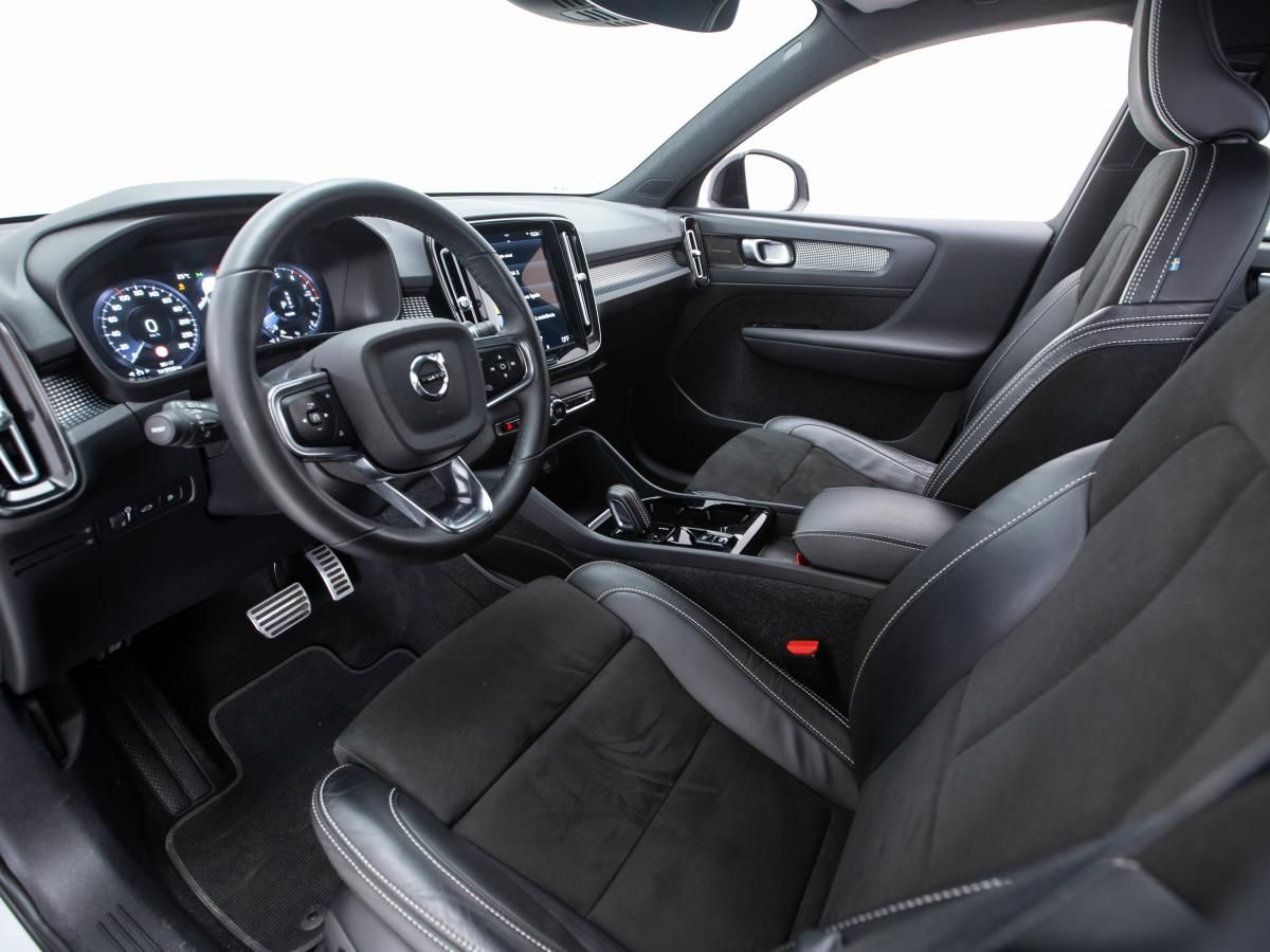 volvo-xc40-2022-hibrido-a-gasolina-1477cc