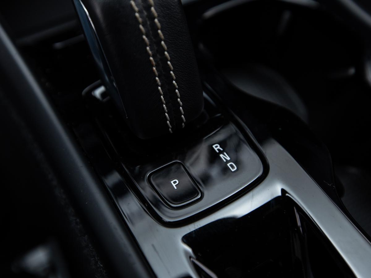 volvo-xc40-2022-hibrido-a-gasolina-1477cc