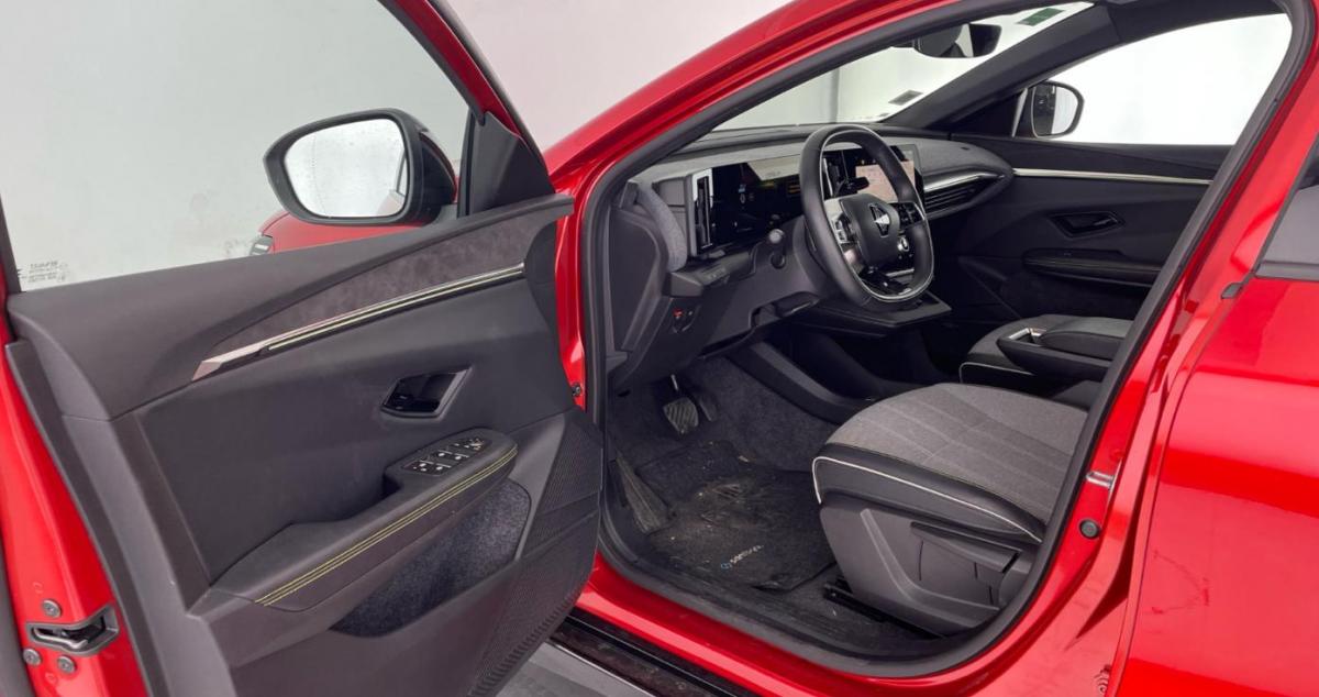 renault-megane-e-tech-2024-eletrico-0cc