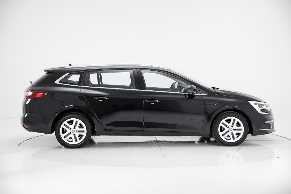 renault-megane-sport-tourer-2017-diesel-1461cc