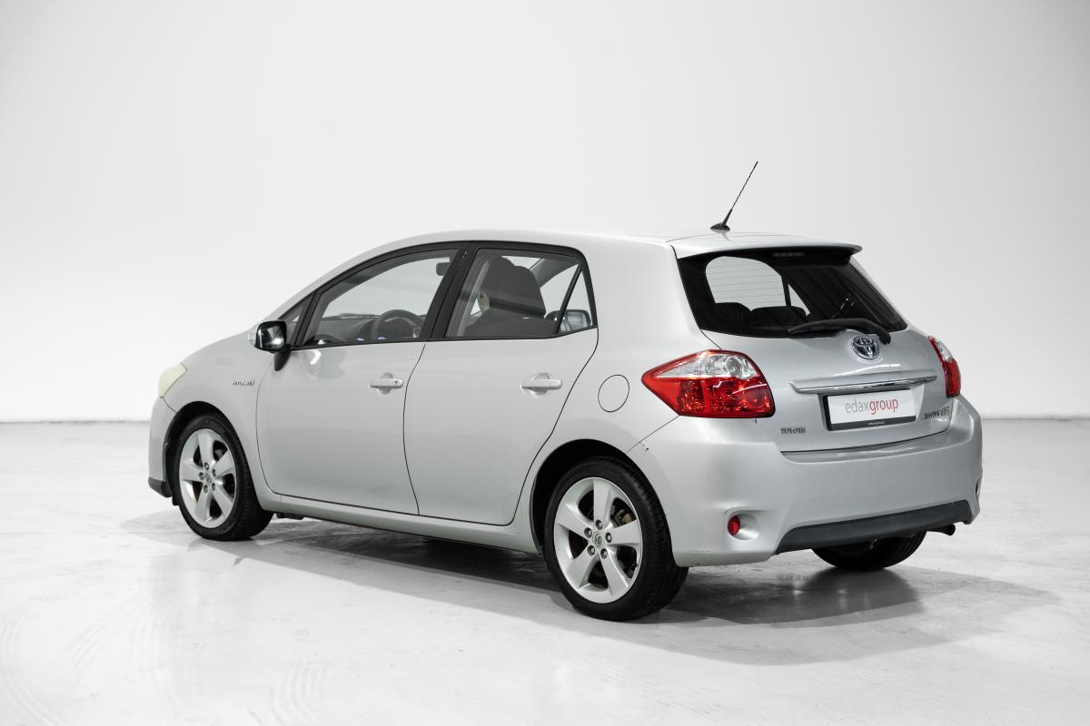 toyota-auris-2011-hibrido-a-gasolina-1798cc