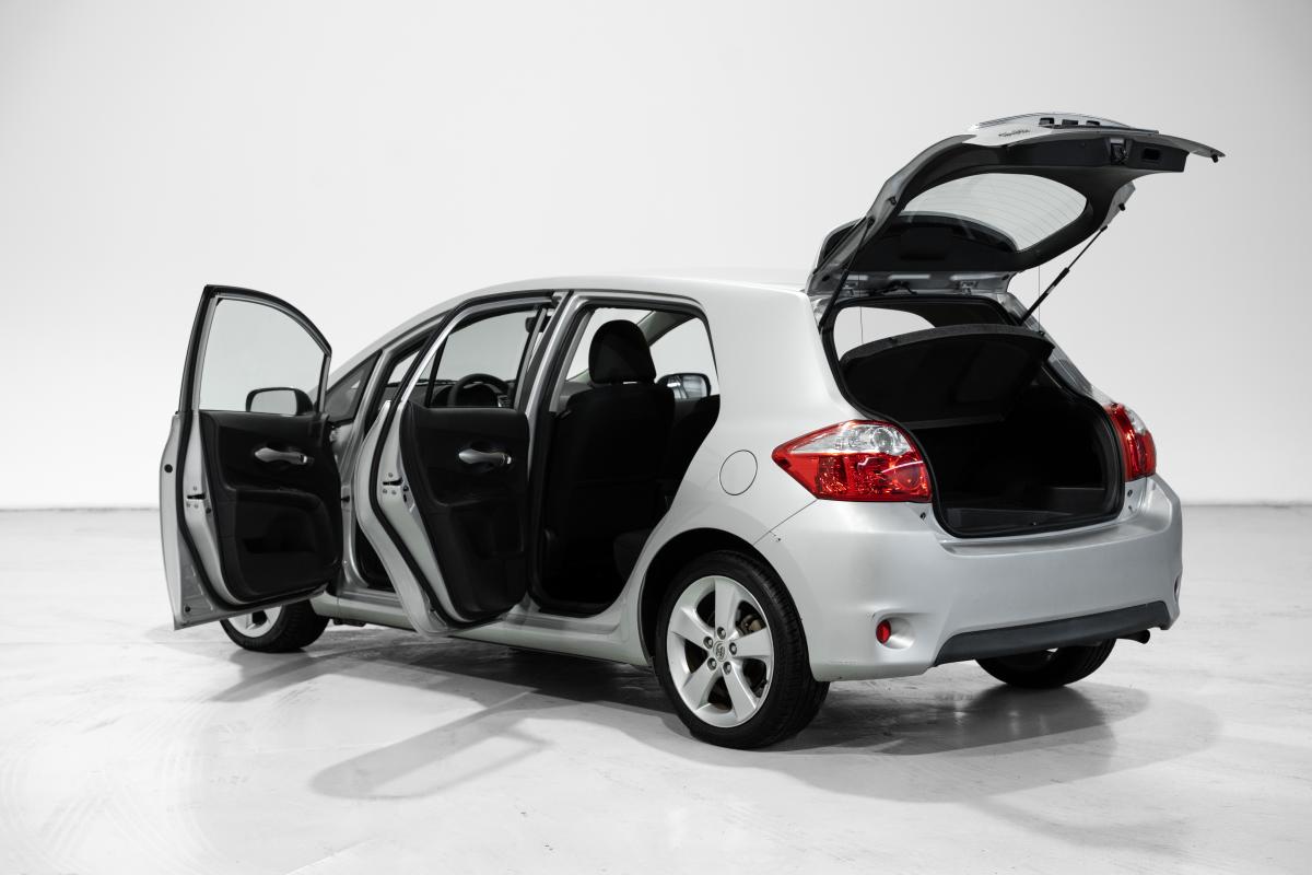 toyota-auris-2011-hibrido-a-gasolina-1798cc