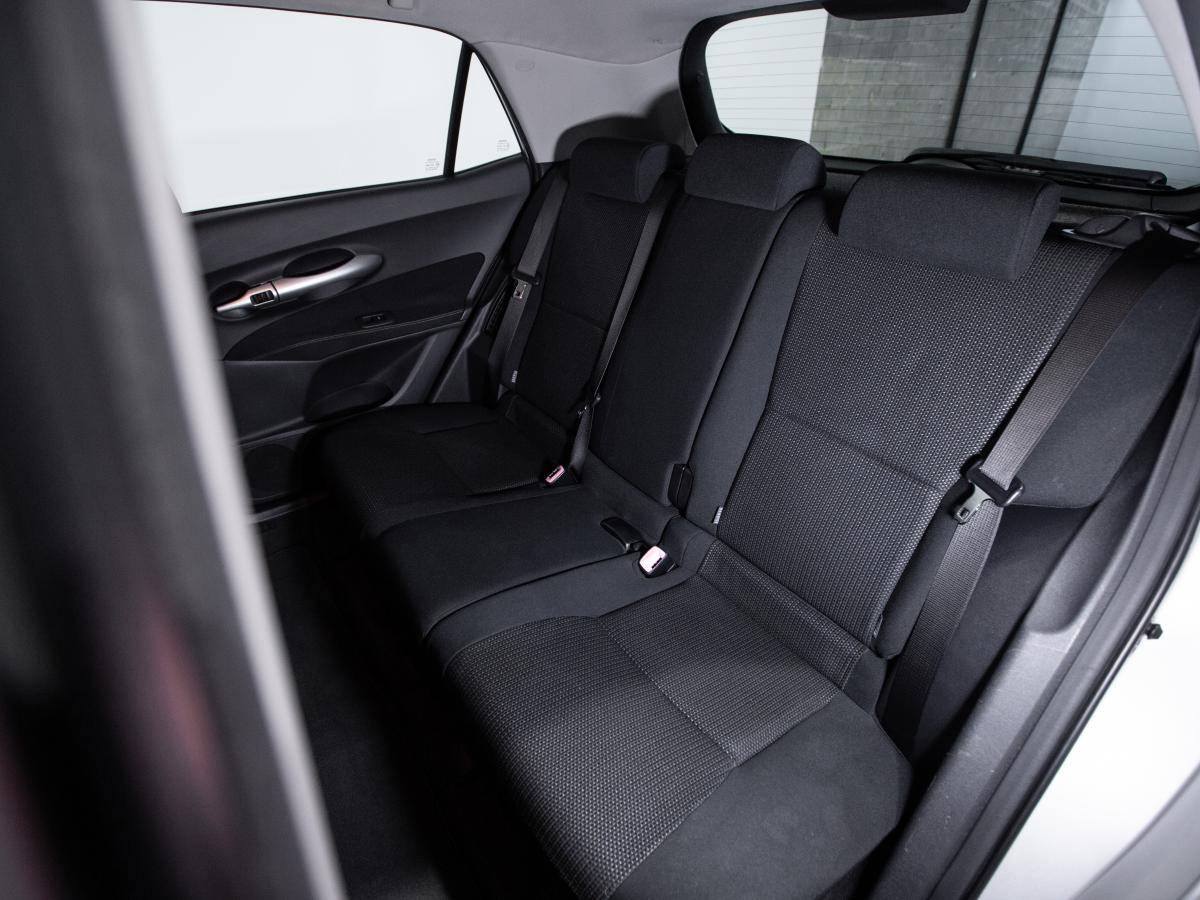 toyota-auris-2011-hibrido-a-gasolina-1798cc