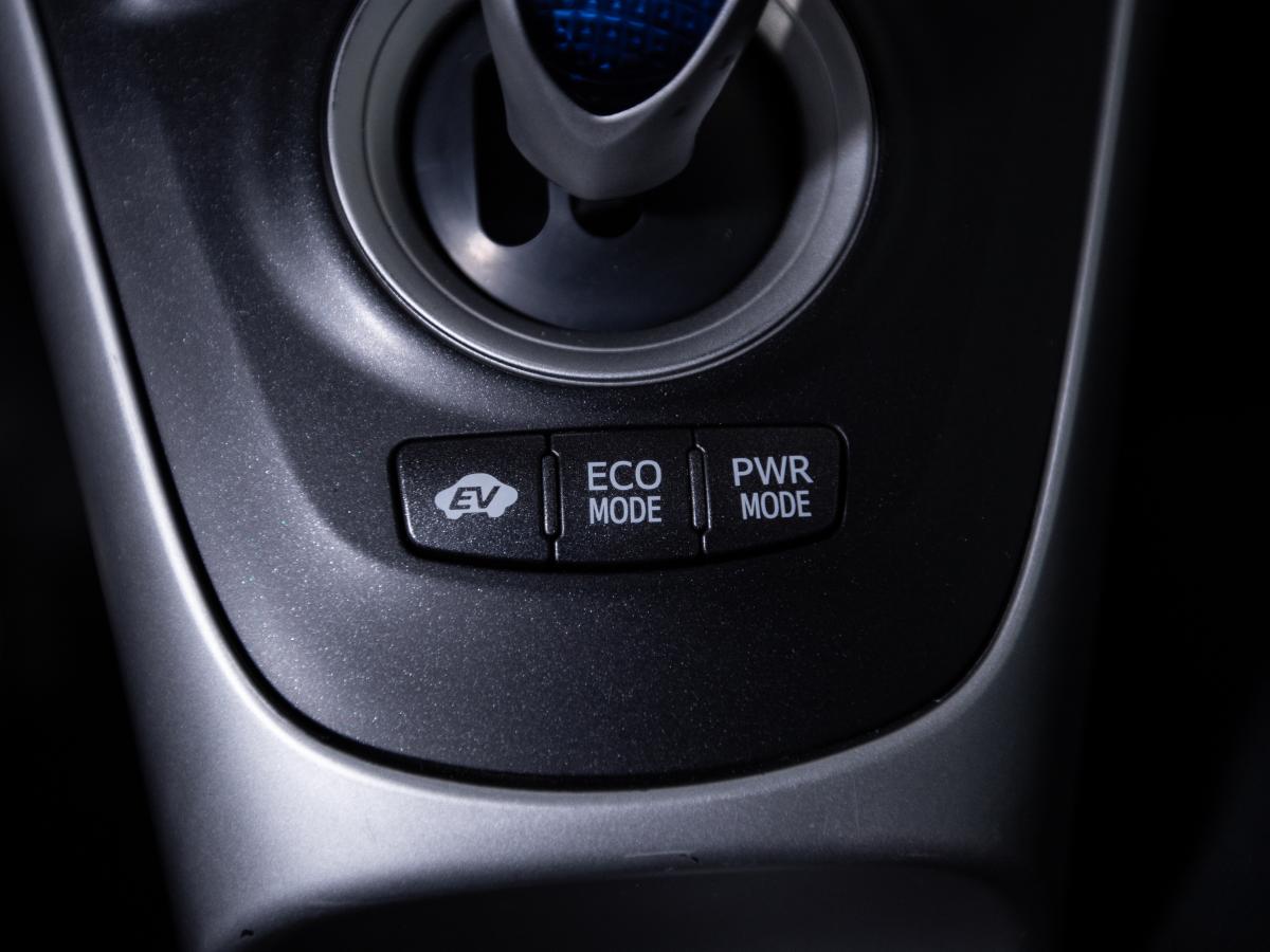 toyota-auris-2011-hibrido-a-gasolina-1798cc