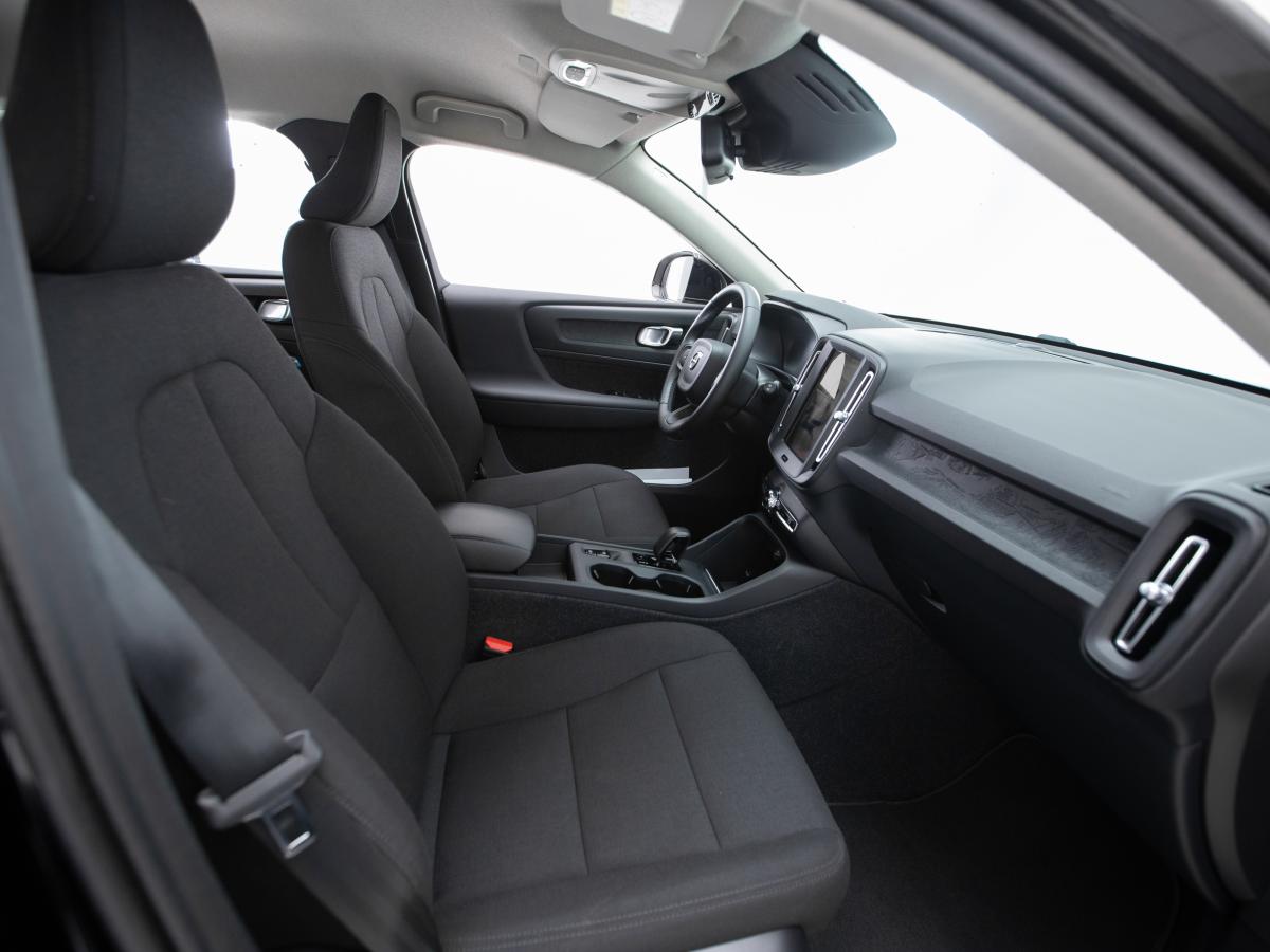 volvo-xc40-2023-hibrido-a-gasolina-1477cc