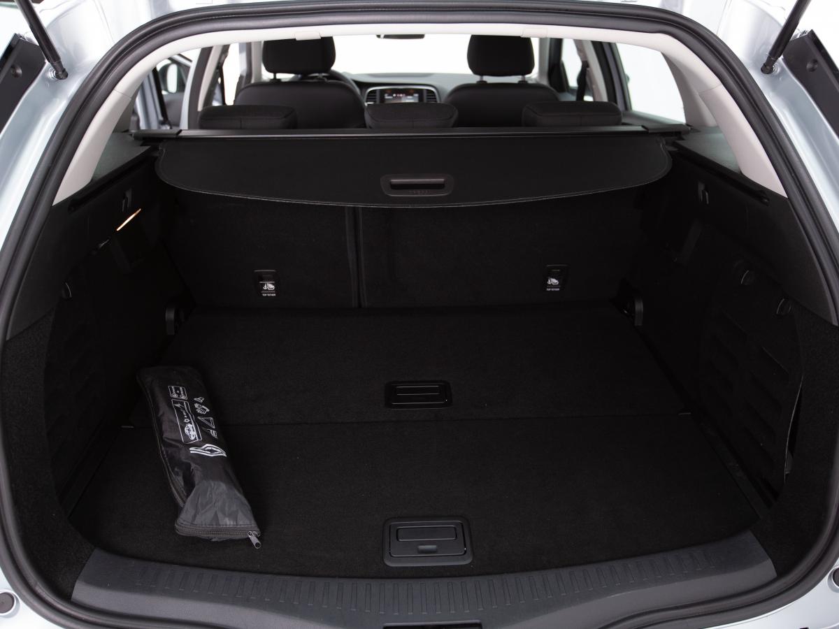 renault-megane-sport-tourer-2024-diesel-1461cc