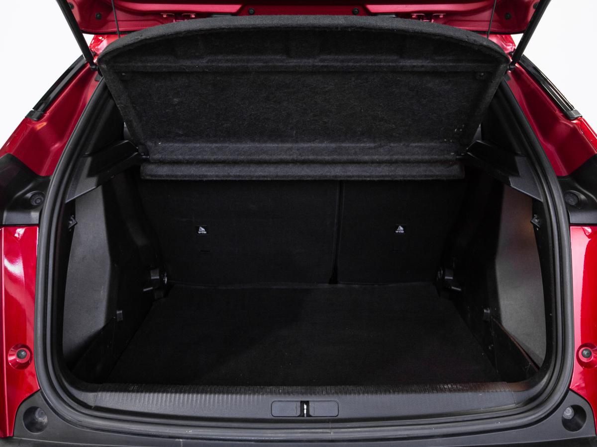 peugeot-2008-2023-diesel-1499cc