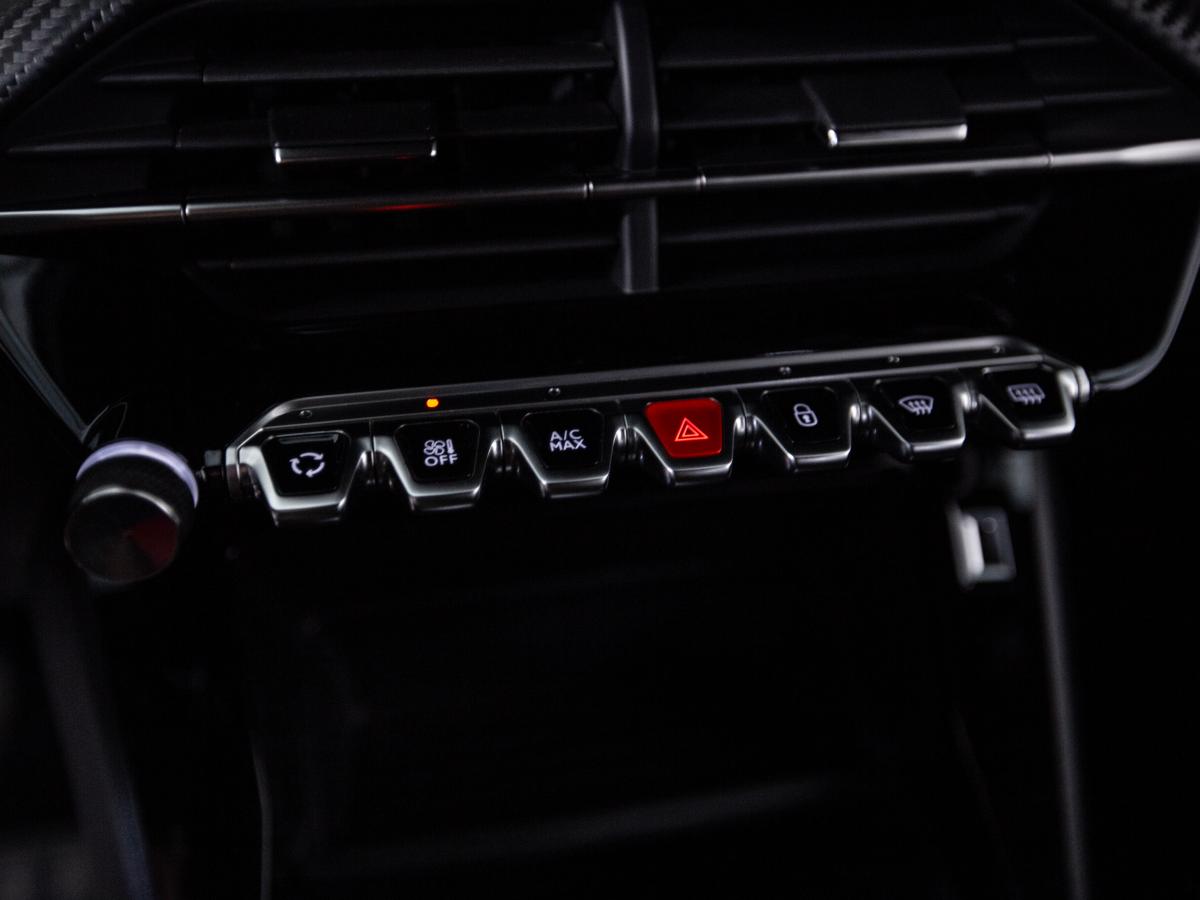 peugeot-2008-2023-diesel-1499cc