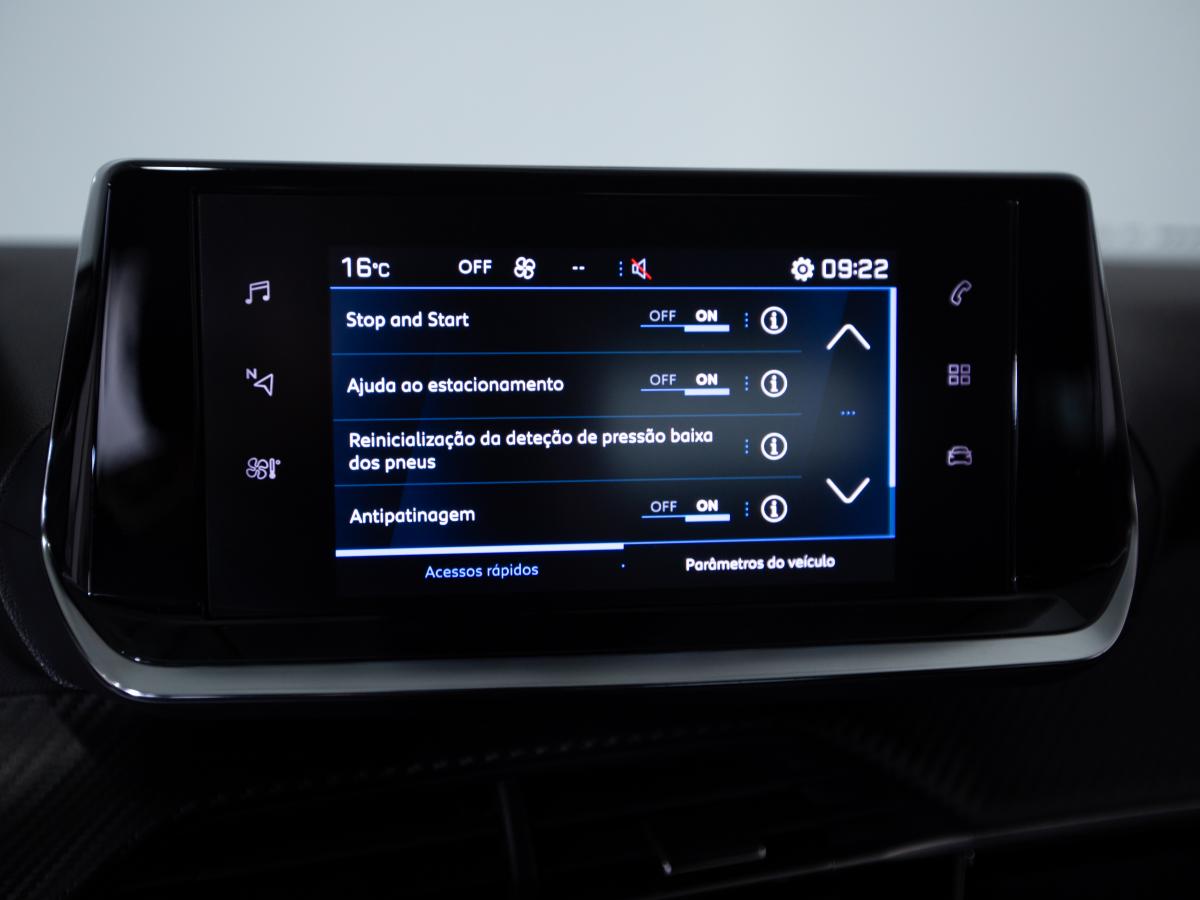 peugeot-2008-2023-diesel-1499cc