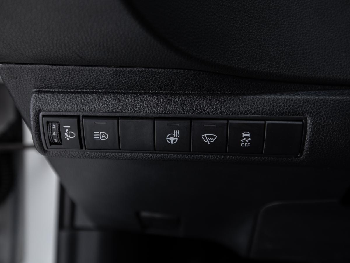 toyota-corolla-sw-2022-hibrido-a-gasolina-1798cc