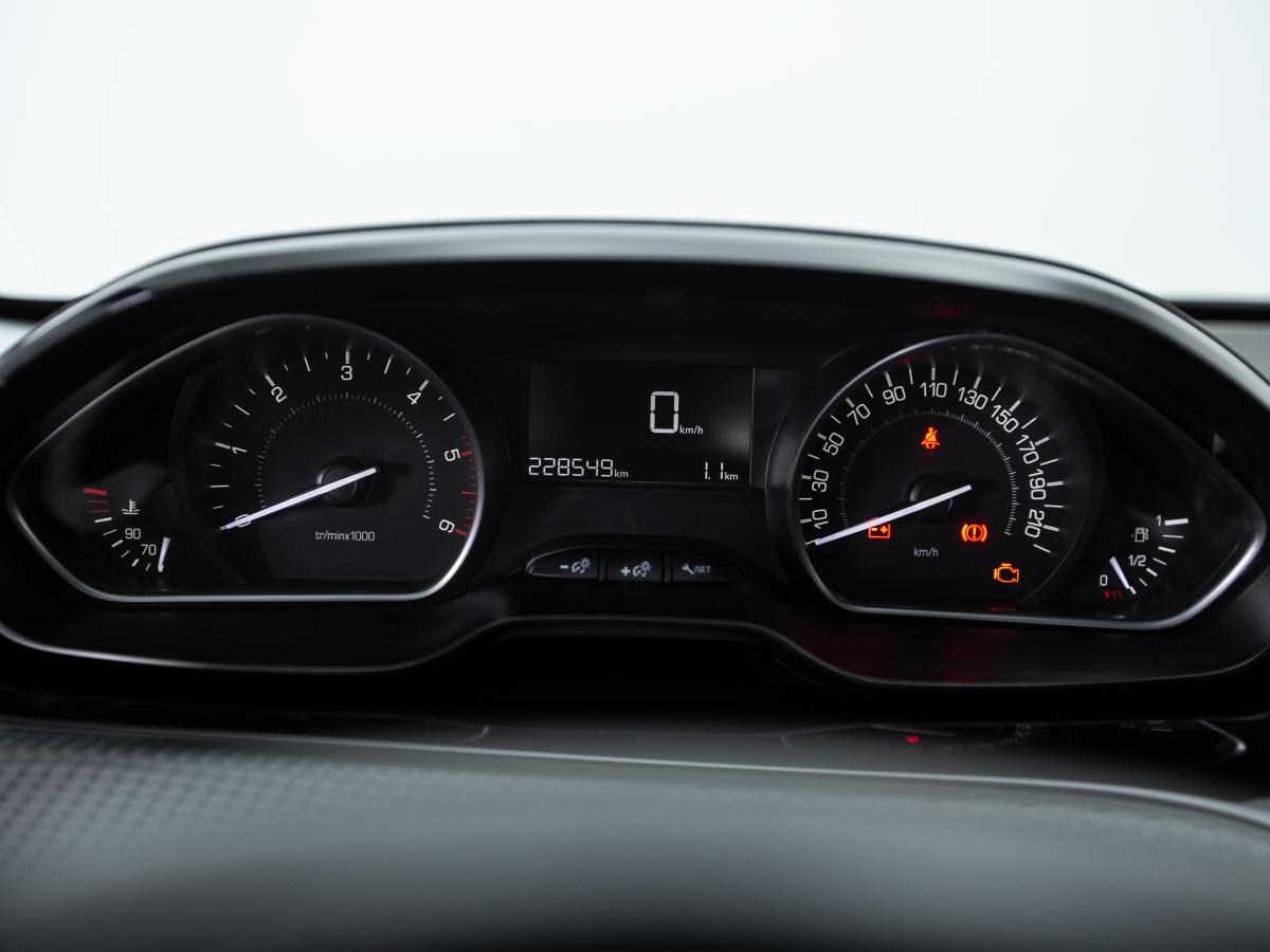 peugeot-2008-2019-diesel-1499cc