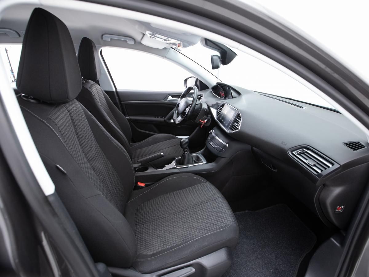 peugeot-308-sw-2018-diesel-1560cc