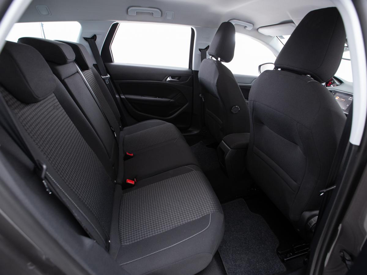 peugeot-308-sw-2018-diesel-1560cc