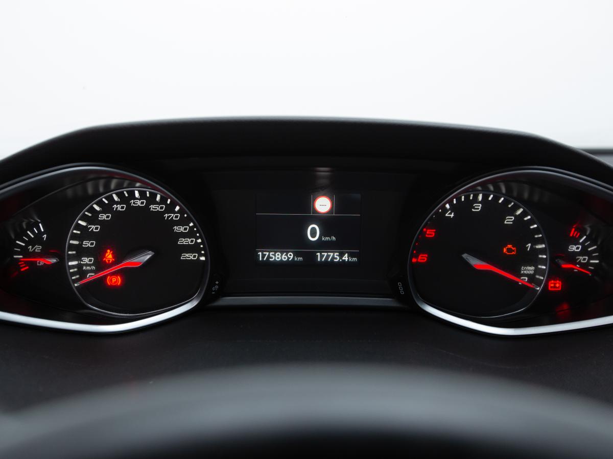 peugeot-308-sw-2018-diesel-1560cc
