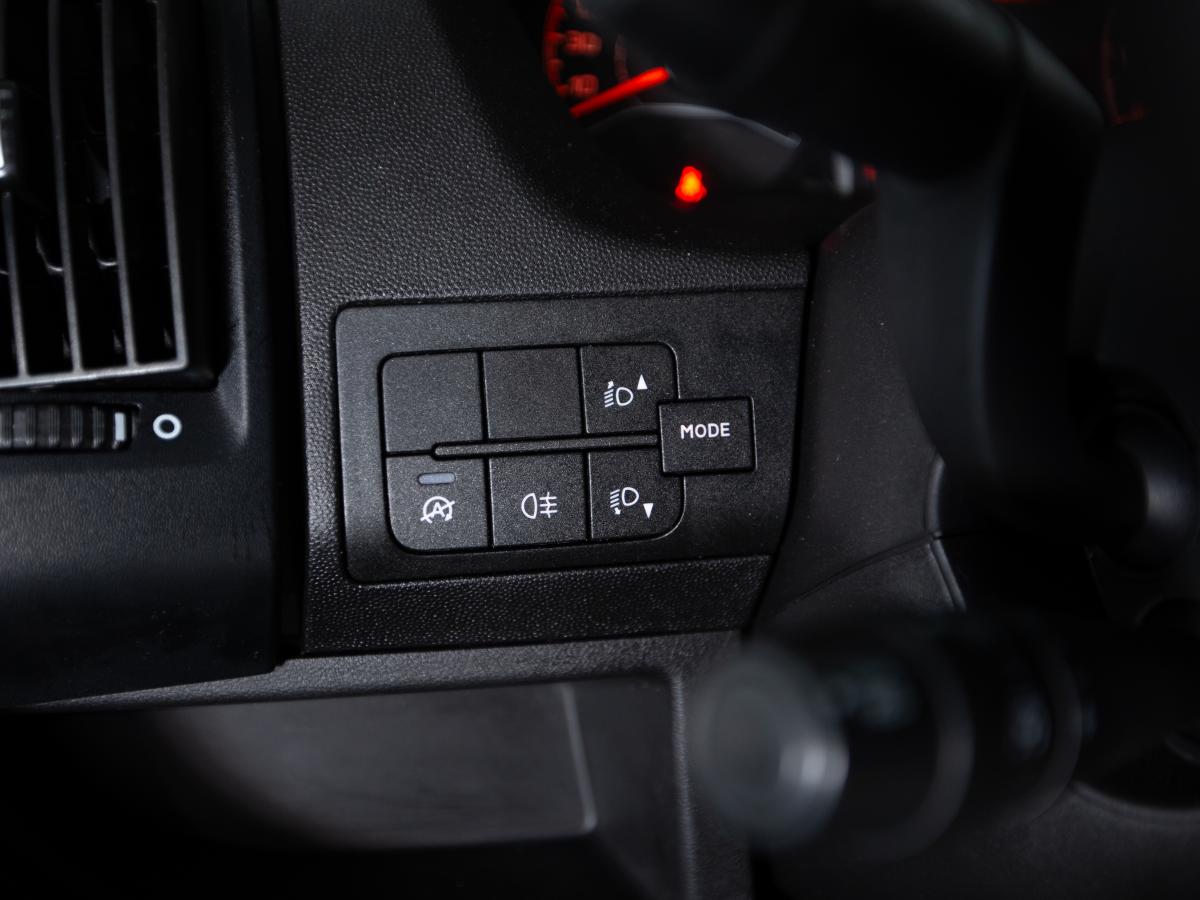peugeot-boxer-2023-diesel-2179cc