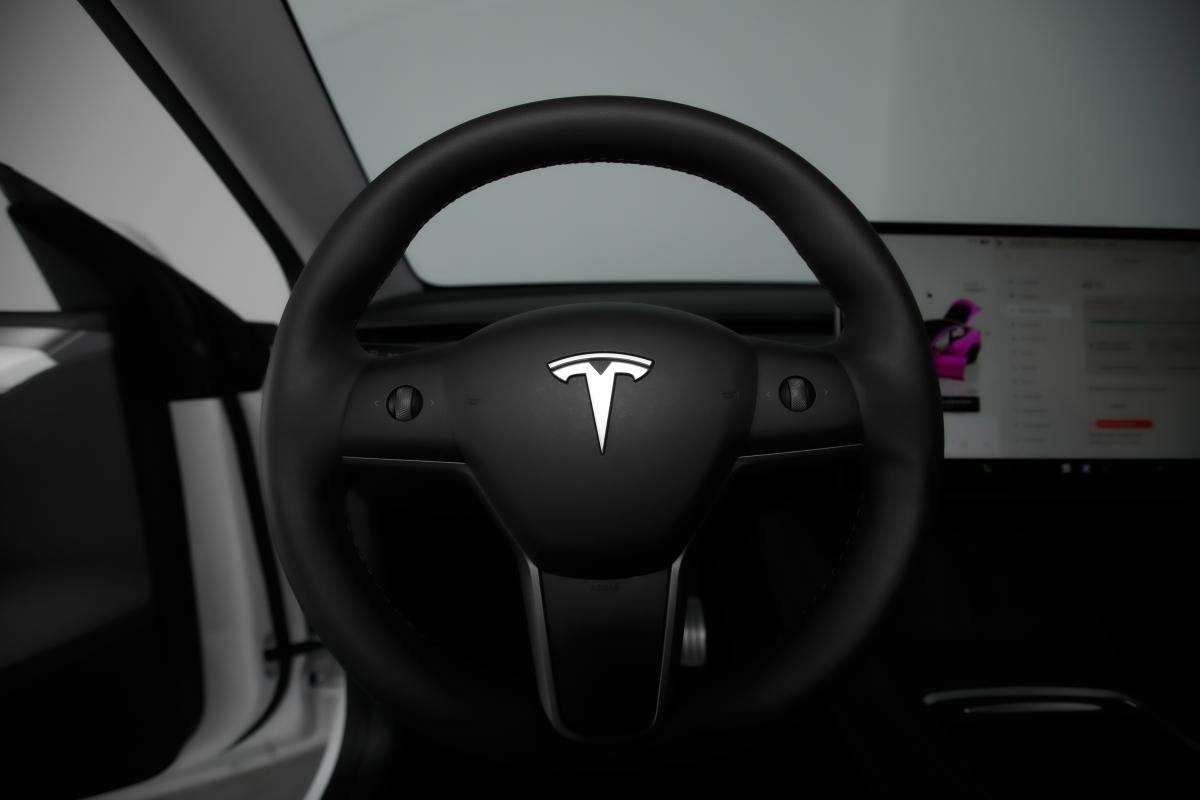 tesla-model-y-2023-eletrico-0cc