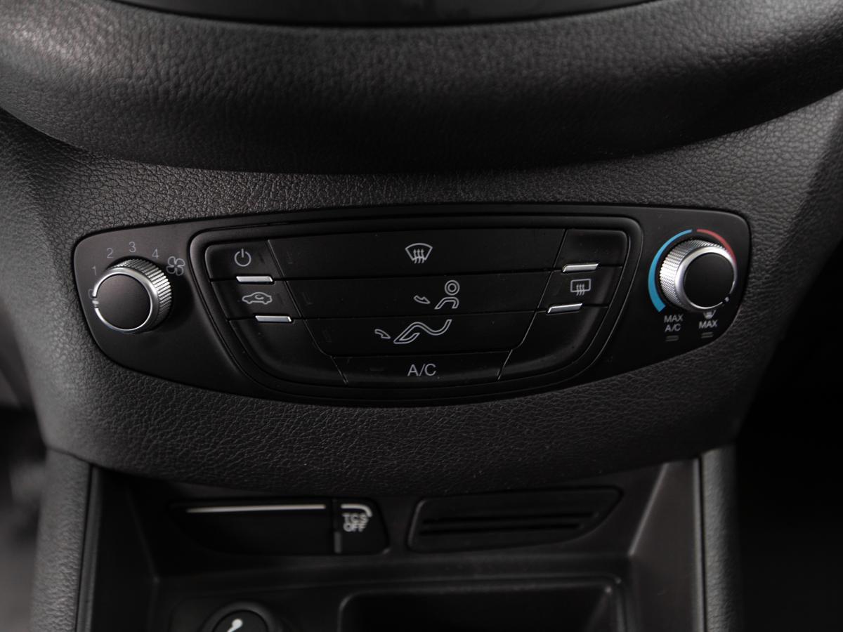 ford-transit-courier-2019-diesel-1499cc