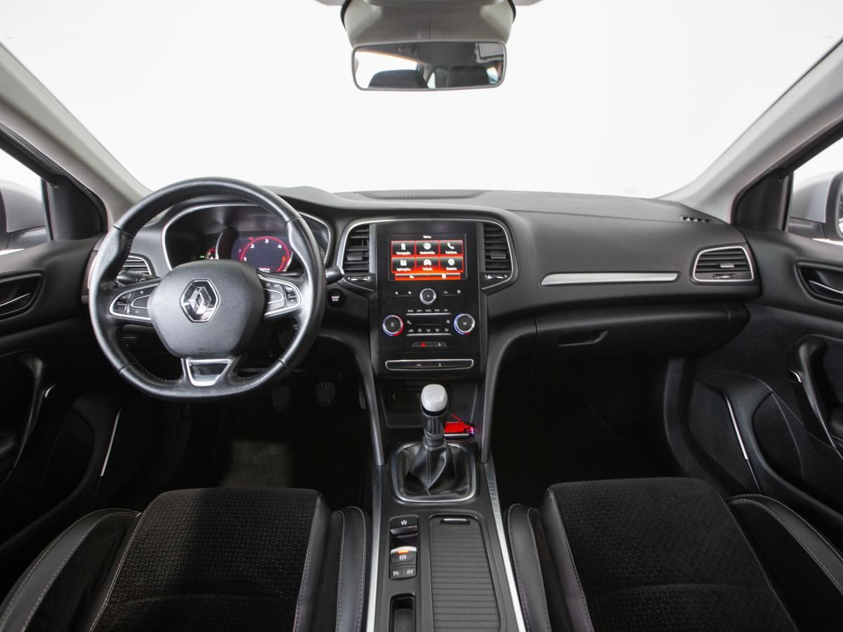 renault-megane-sport-tourer-2018-diesel-1461cc
